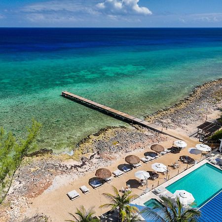 Cobalt Coast Resort West Bay Extérieur photo
