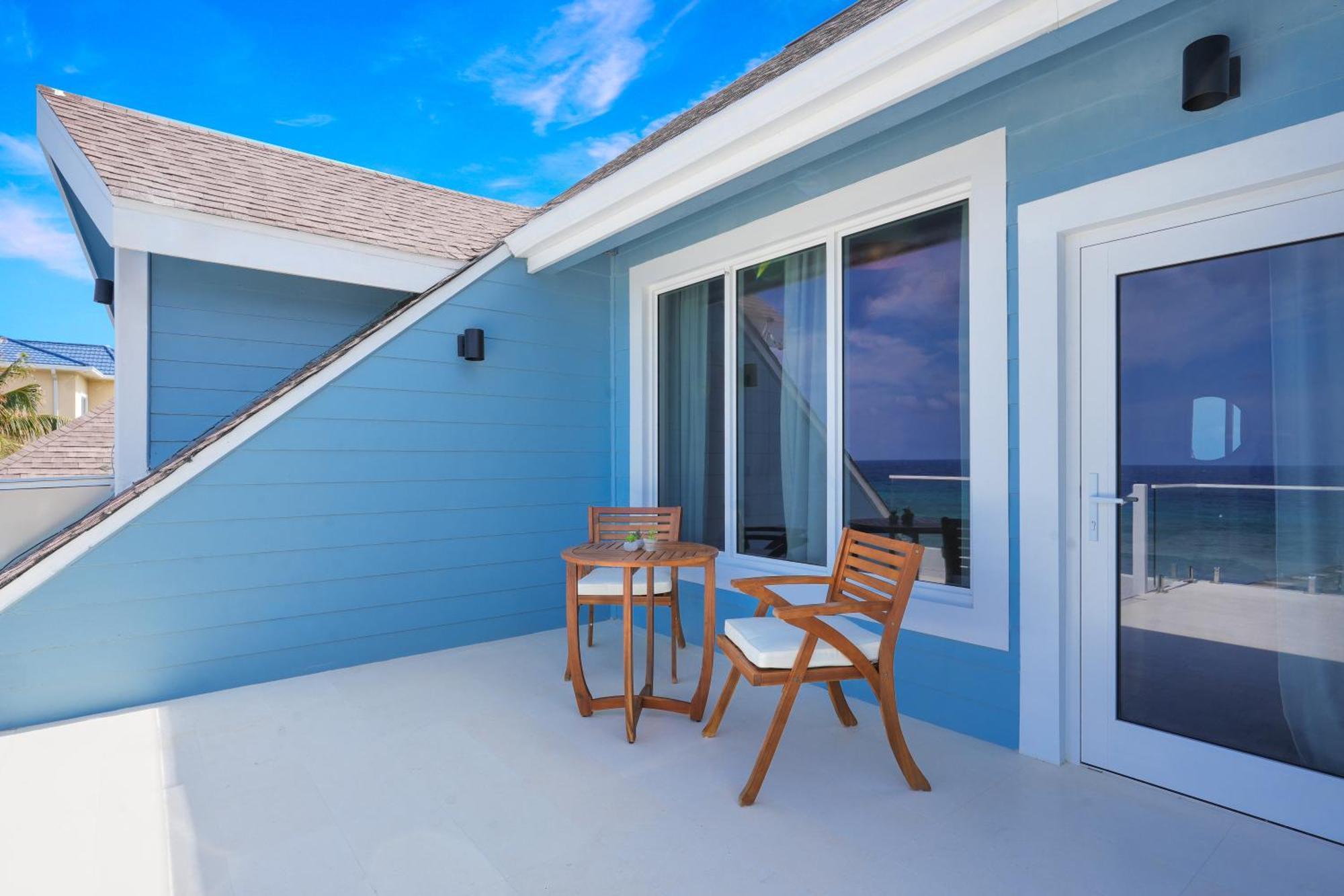 Cobalt Coast Resort West Bay Extérieur photo