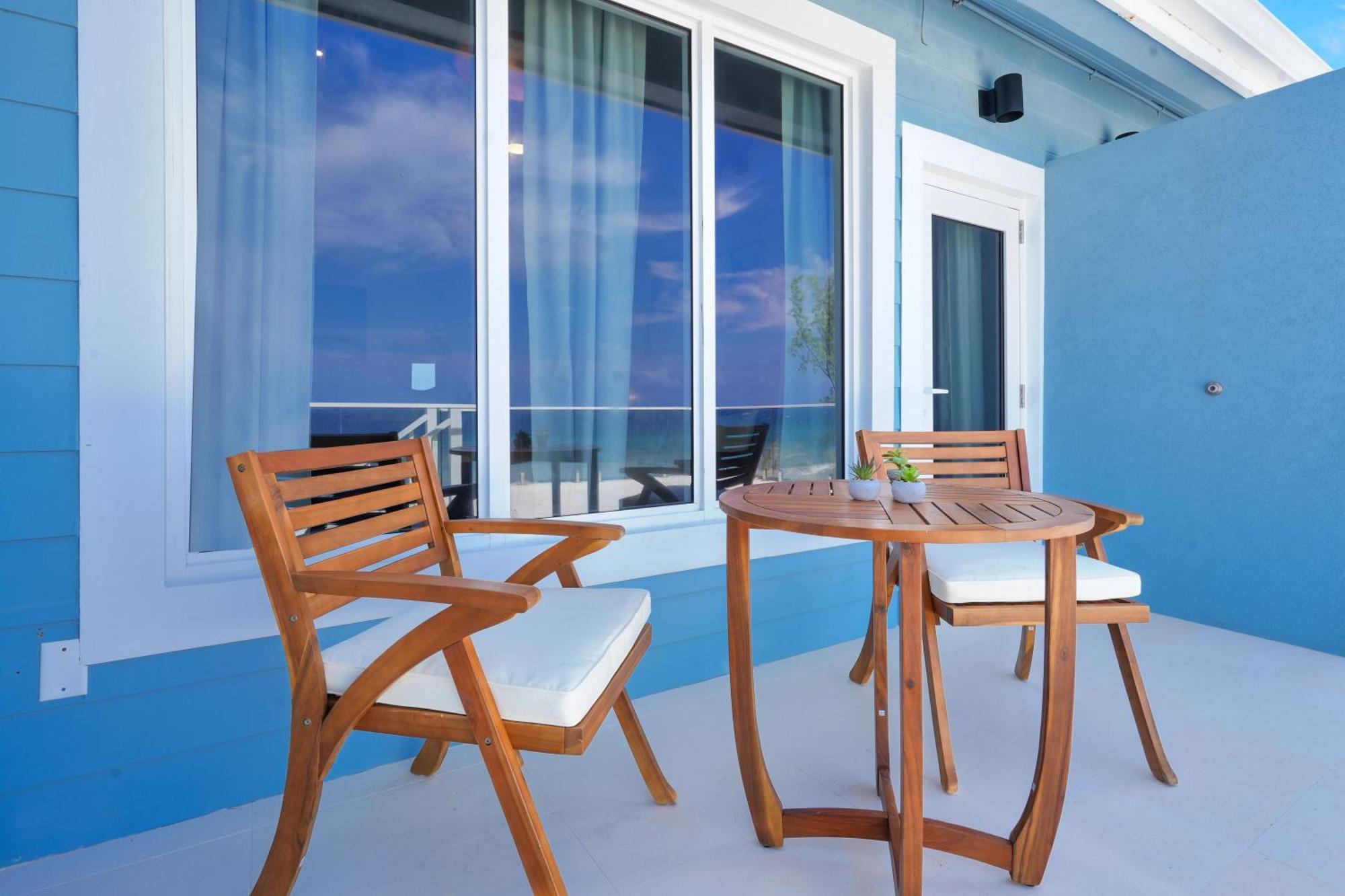 Cobalt Coast Resort West Bay Extérieur photo
