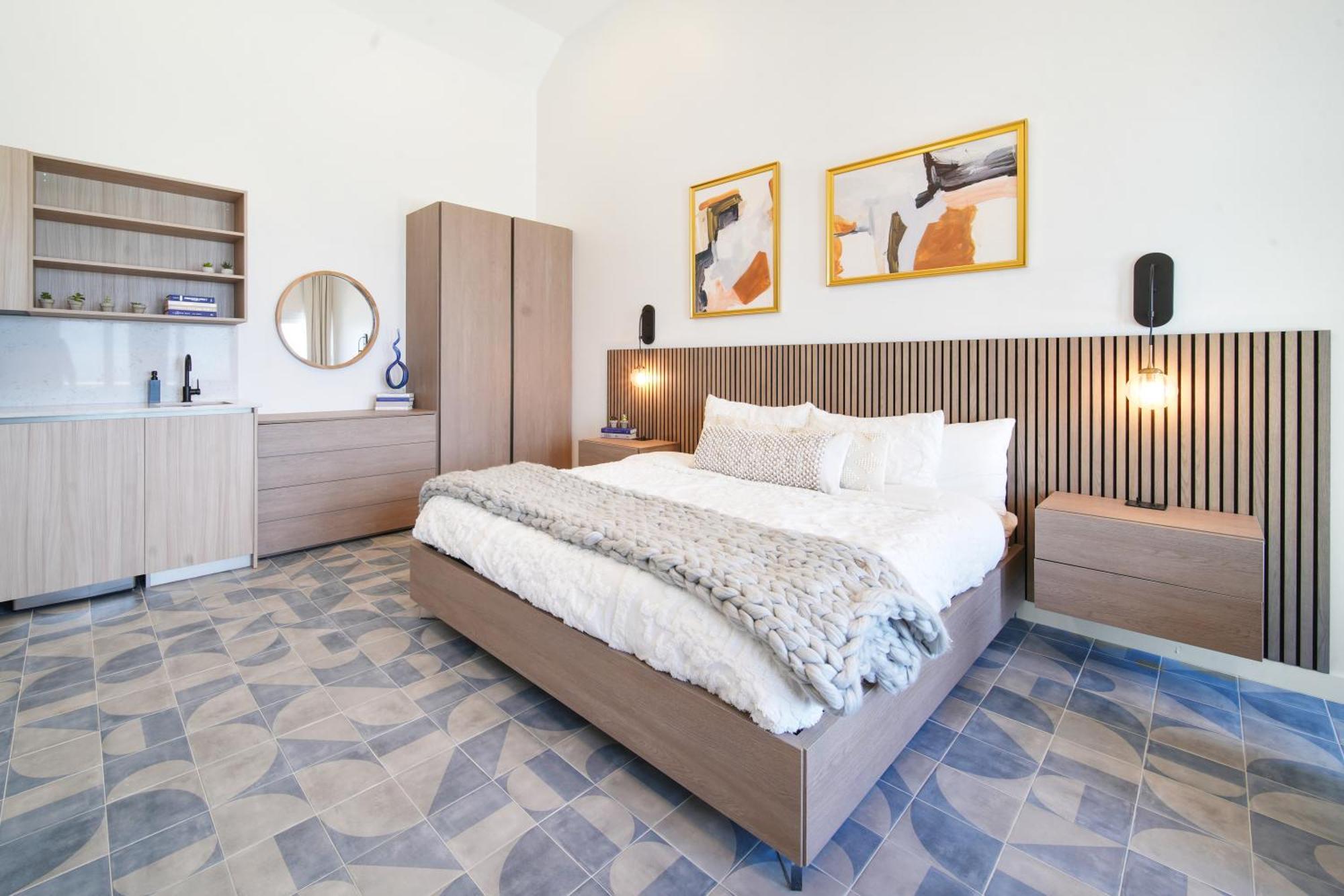 Cobalt Coast Resort West Bay Extérieur photo