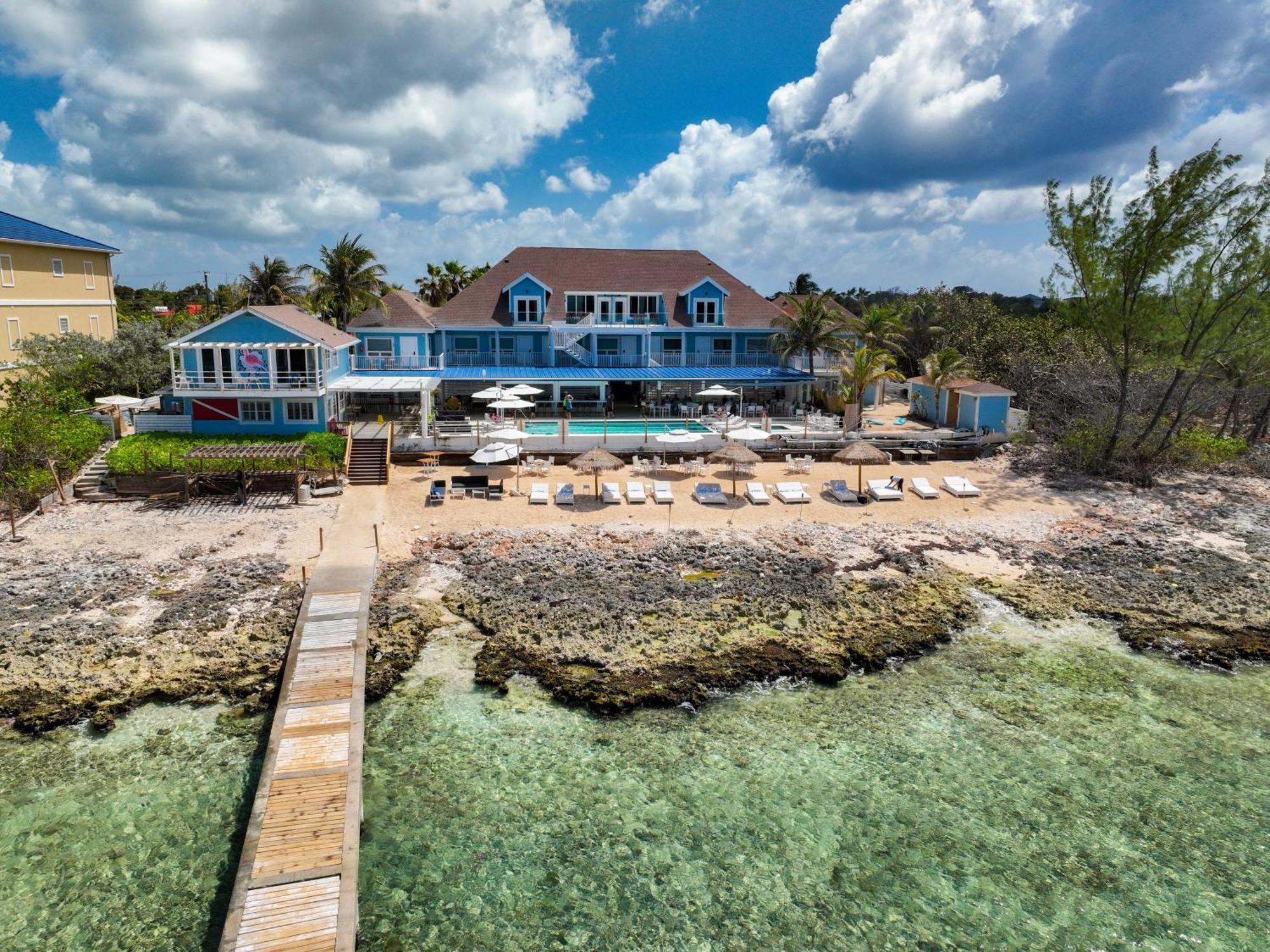 Cobalt Coast Resort West Bay Extérieur photo