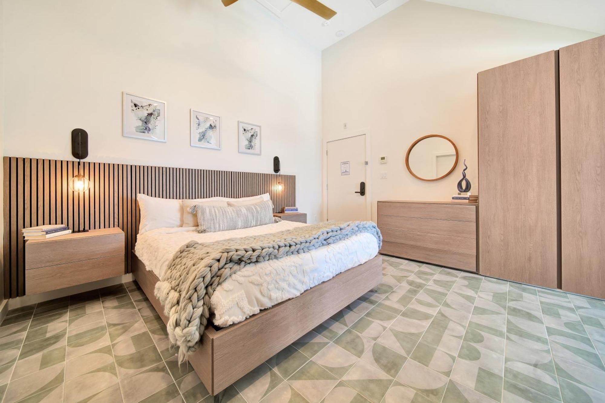 Cobalt Coast Resort West Bay Extérieur photo
